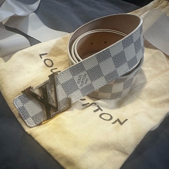 Louis Vuitton women’s belt. - Picture 1 of 4